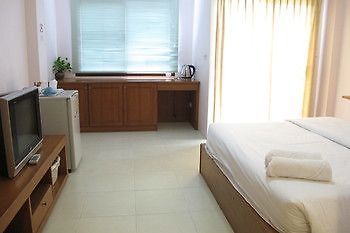 Somjai House Hotel Si Racha Exterior foto